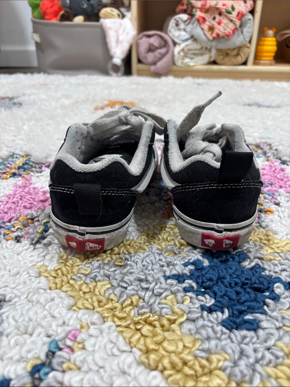 Vans - Picture 4 of 7